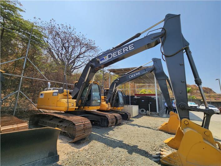 Excavadoras John Deere 180G (Guayaquil)