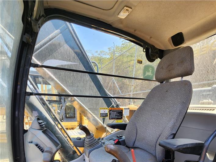 Excavadoras John Deere 210G (Guayaquil)