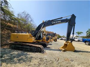 Excavadoras John Deere 210G (Guayaquil)