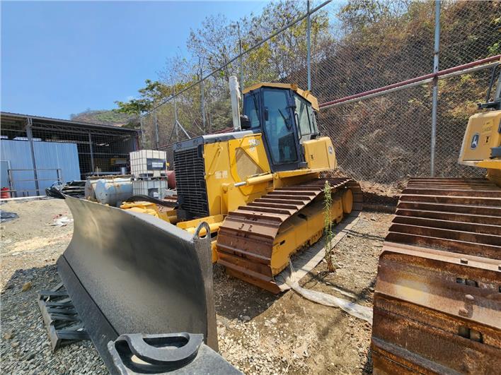 Tractores de Oruga John Deere 750LGP (Guayaquil)