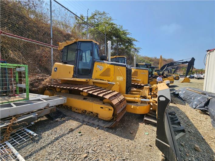 Tractores de Oruga John Deere 750LGP (Guayaquil)