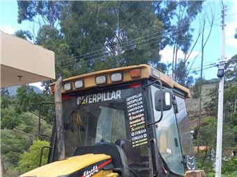 Retroexcavadoras Caterpillar 420D (Catacocha)