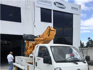Plataformas Kia  DONGHAE DHS 15 Plataforma aérea (Quito)
