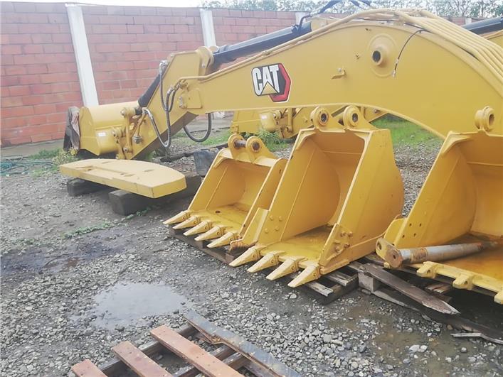 Accesorio Brazo Largo Caterpillar  para 320 de 15.5 metros (Virgen de Fatima)