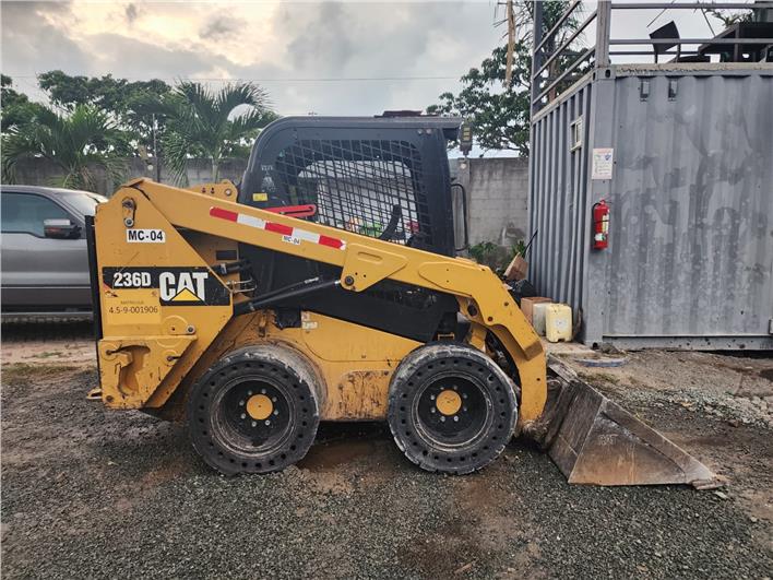 Minicargadores Caterpillar 236D  (Samborondón)