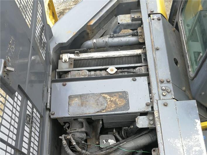 Excavadoras Komatsu 228 USLC (Balzar)