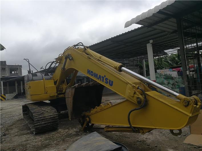 Excavadoras Komatsu 228 USLC (Balzar)