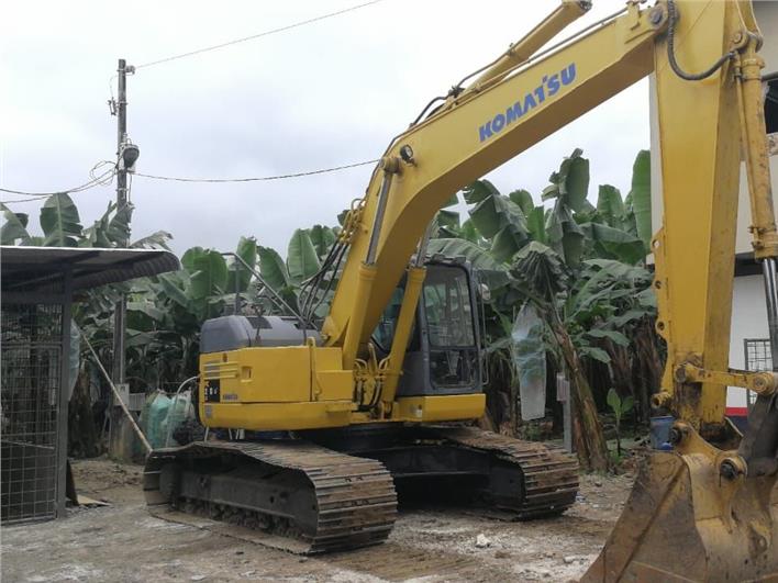 Excavadoras Komatsu 228 USLC (Balzar)