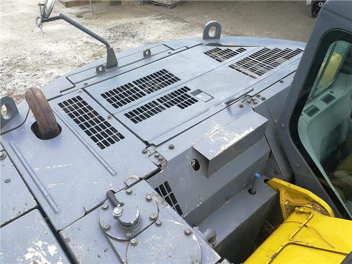 Excavadoras Komatsu 228 USLC (Balzar)