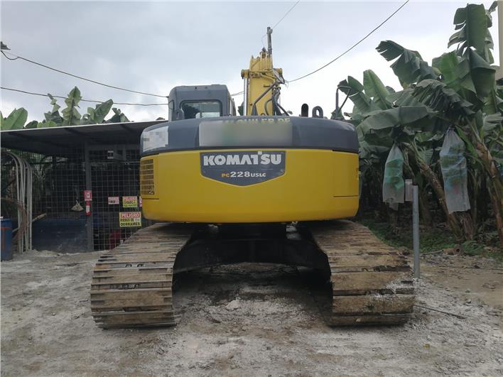 Excavadoras Komatsu 228 USLC (Balzar)