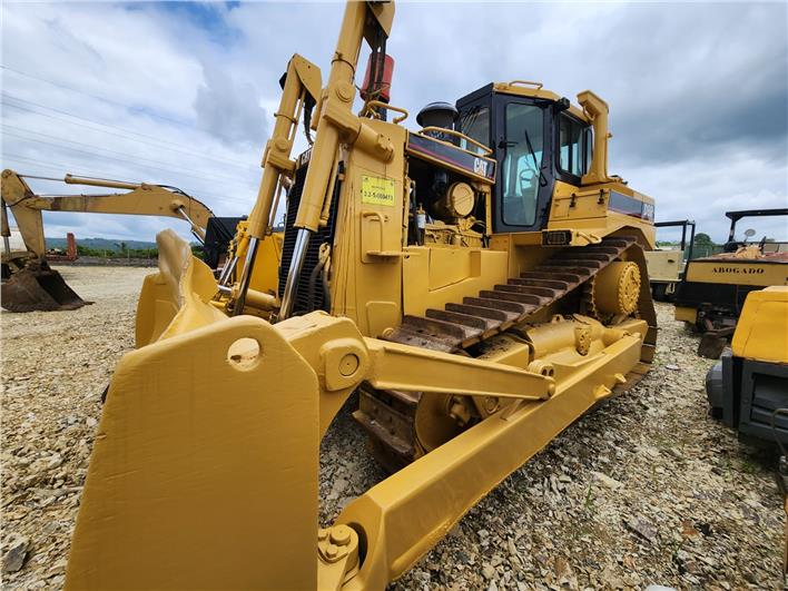 Tractores de Oruga Caterpillar D8R (Guayaquil)