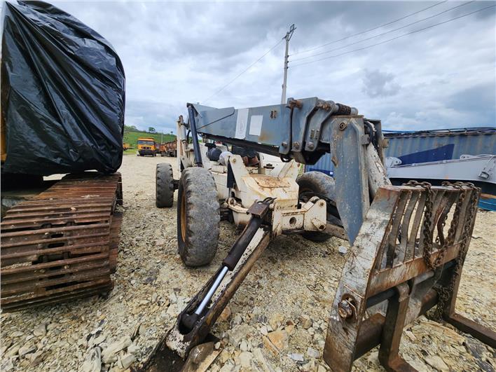 Manipuladores Telescópicos Genie TH‐1056 (Guayaquil)