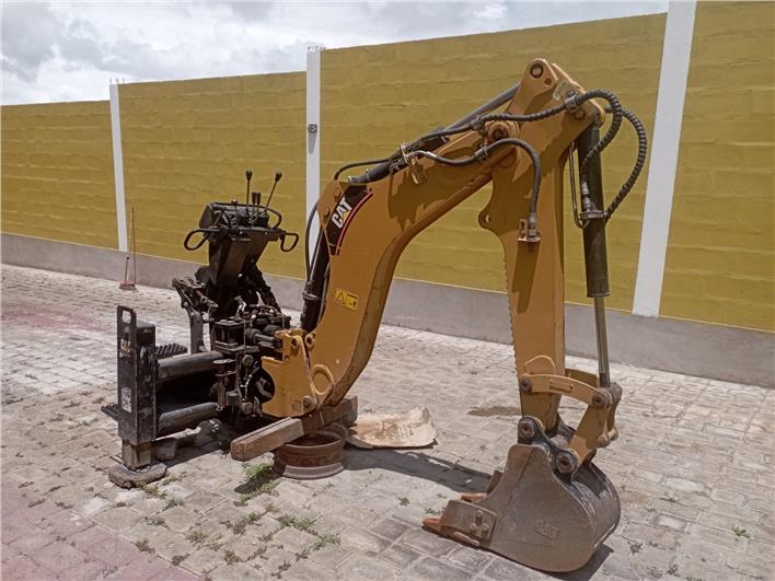 Accesorios - Brazos hidráulico Caterpillar BH150 (Quito)