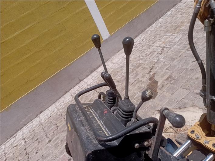 Accesorios - Brazos hidráulico Caterpillar BH150 (Quito)