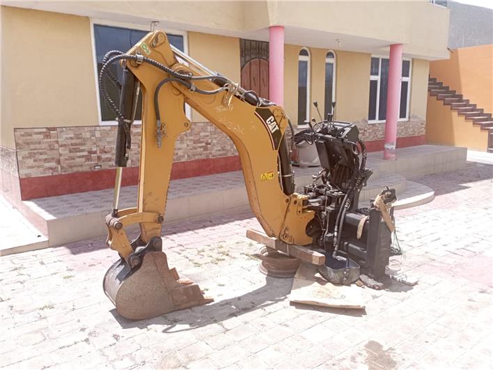 Accesorios - Brazos hidráulico Caterpillar BH150 (Quito)