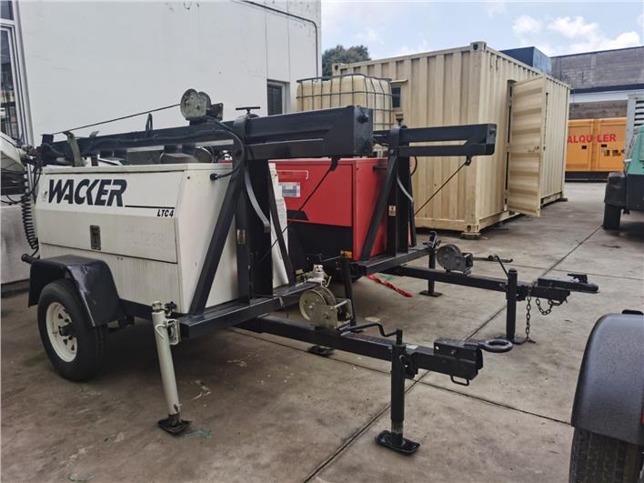 Torres de Iluminación Caterpillar LTC 4 Wacker (Quito)