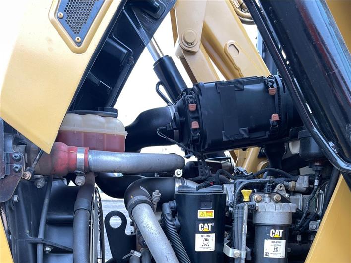 Retroexcavadoras Caterpillar 420F IT (La Troncal)