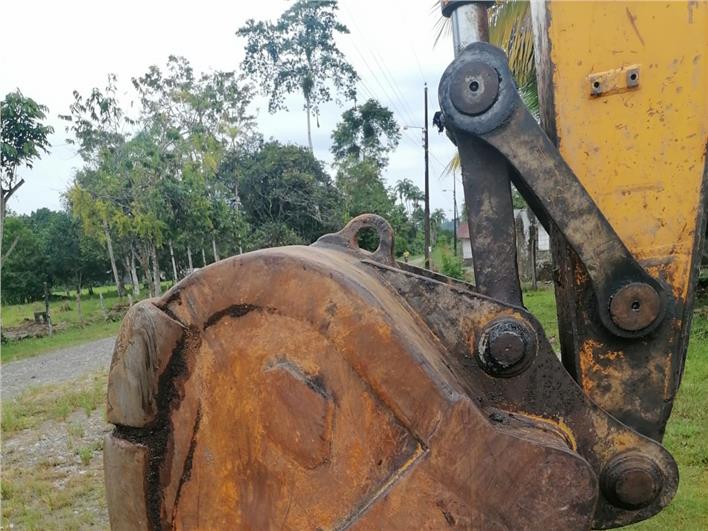 Excavadoras Hyundai 210-7 (Lago Agrio)