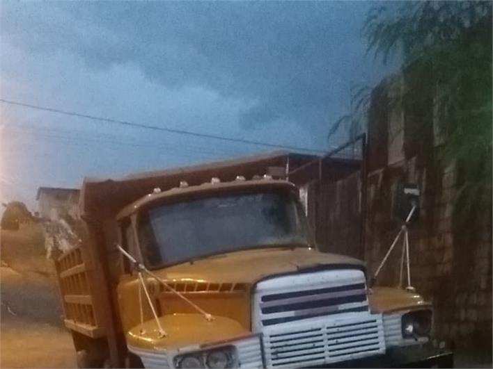 Volquetas Hino KB (Guayaquil)