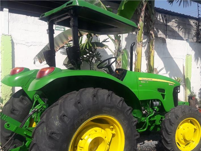 Tractores Agrícolas John Deere 5090 E (Guayaquil)