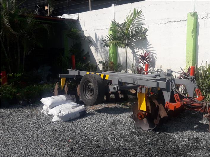 Tractores Agrícolas John Deere 5090 E (Guayaquil)