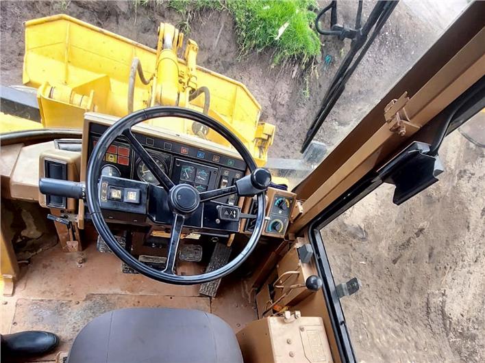 Cargadoras Caterpillar 910F (Guaranda)