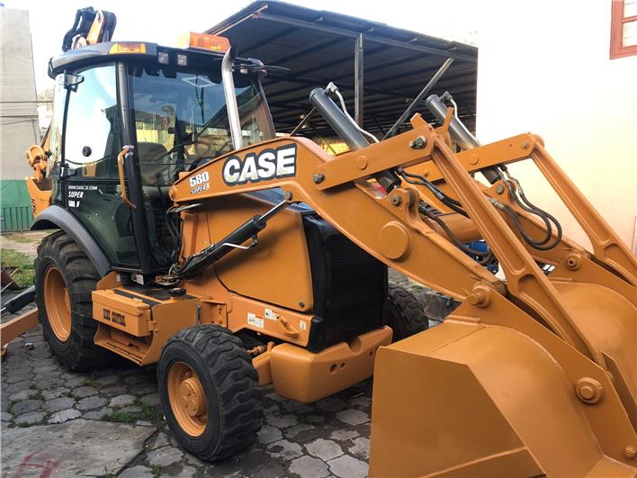 Retroexcavadoras CASE 580 Super N (Quito)