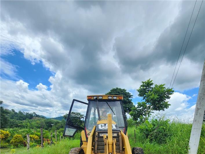 Retroexcavadoras Caterpillar 416C (Chongon)