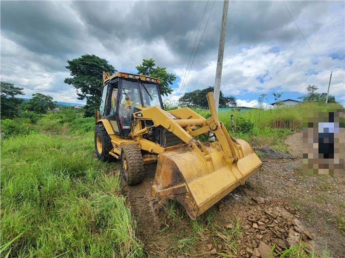 Retroexcavadoras Caterpillar 416C (Chongon)