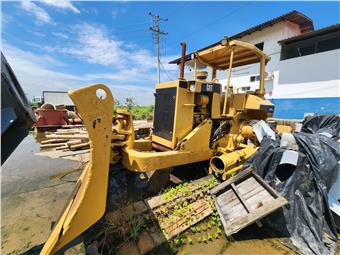 Tractores de Oruga Caterpillar D5M LGP (Chongon)