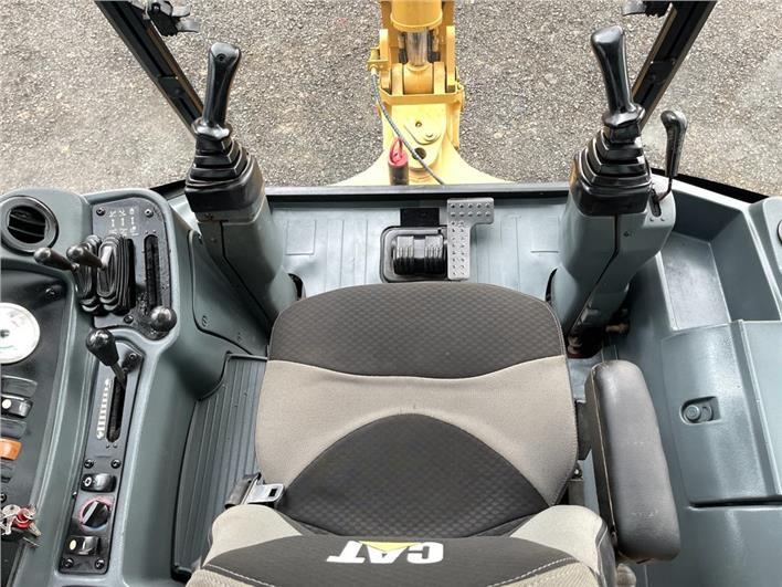 Retroexcavadoras Caterpillar 420D IT (La Troncal)