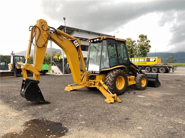 Retroexcavadoras Caterpillar 420D IT (La Troncal)