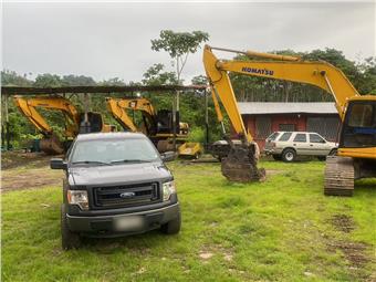 Excavadoras Komatsu PC200 6LC (Echeandía)