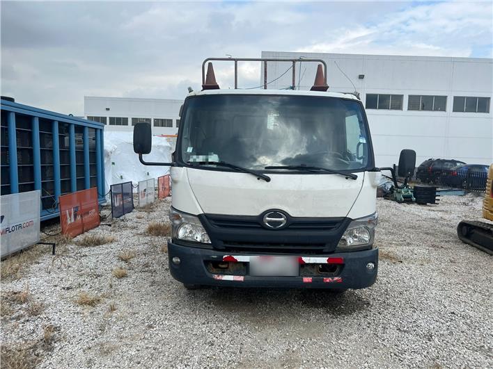 Plataformas Hino Camion XZU720L (Guayaquil)