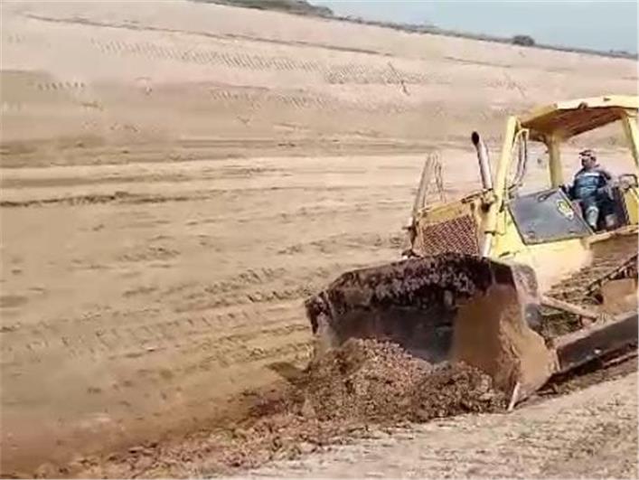 Tractores de Oruga Komatsu D65EX (La Troncal)