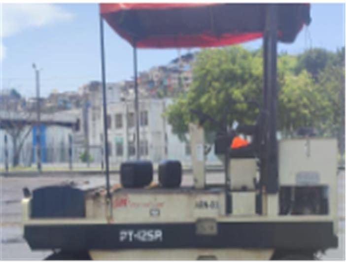 Rodillo Neumático Ingersoll Rand PT125R (Quito)