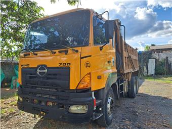 Volquetas Hino 700 (Coca)