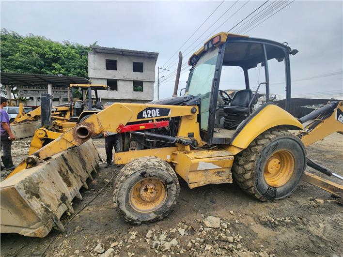 Retroexcavadoras Caterpillar 420E (El Triunfo)