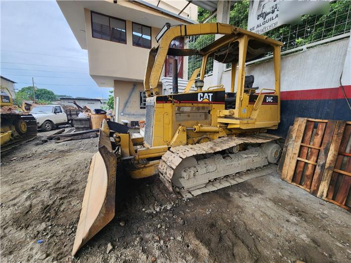Tractores de Oruga Caterpillar D4C (El Triunfo)