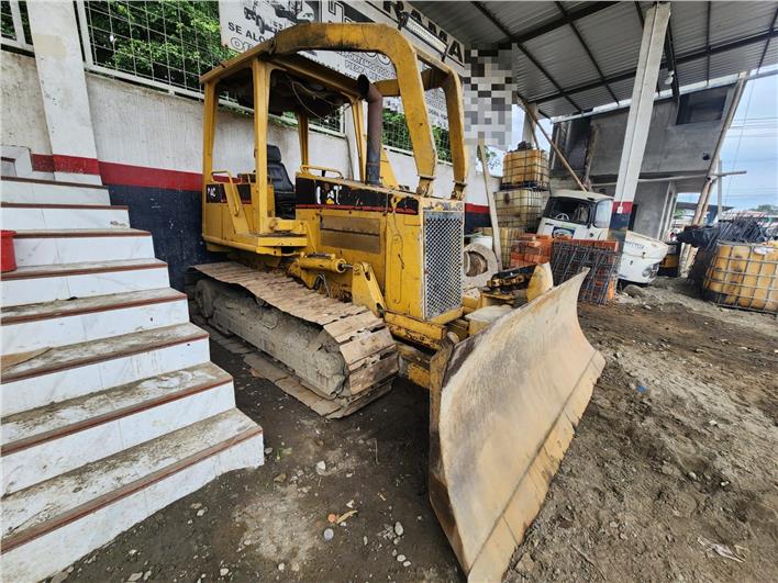 Tractores de Oruga Caterpillar D4C (El Triunfo)