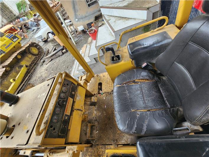 Tractores de Oruga Caterpillar D4C (El Triunfo)