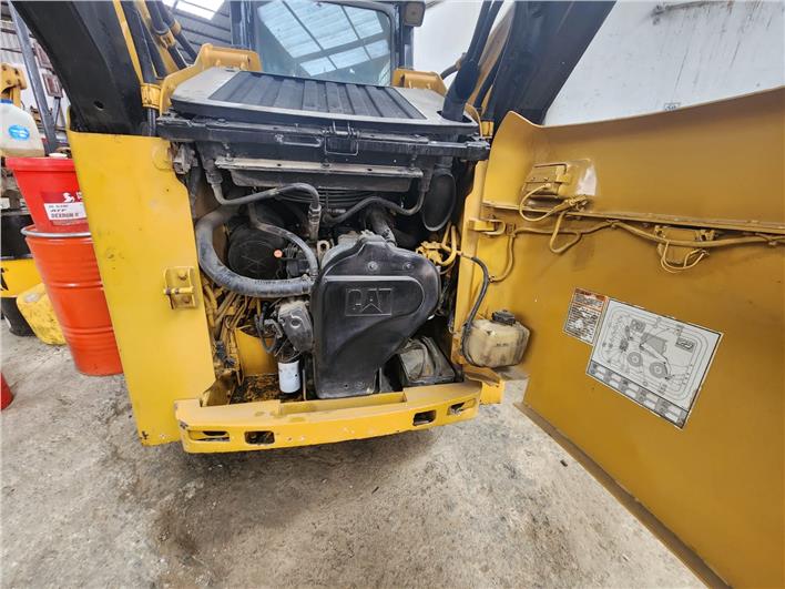 Minicargadores Caterpillar 262 (El Triunfo)