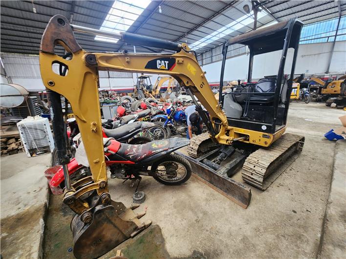 Miniexcavadoras Caterpillar 302.7 (El Triunfo)