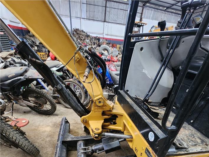 Miniexcavadoras Caterpillar 302.7 (El Triunfo)