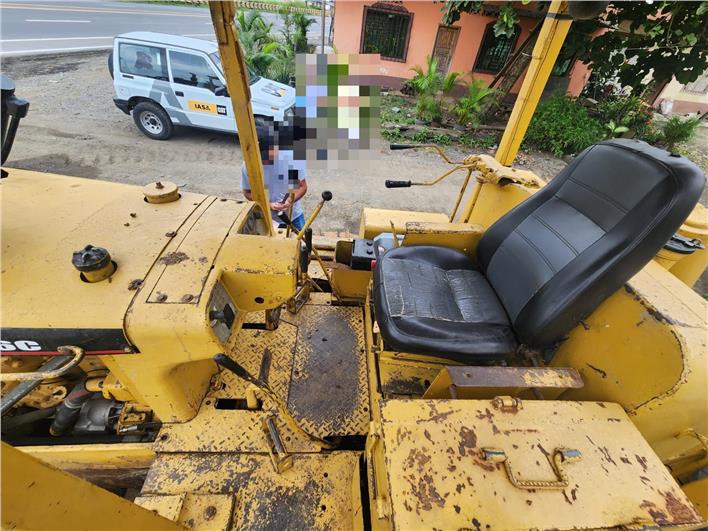 Tractores de Oruga Caterpillar D6C (El Triunfo)