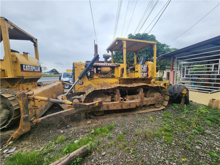 Tractores de Oruga Caterpillar D6C (El Triunfo)