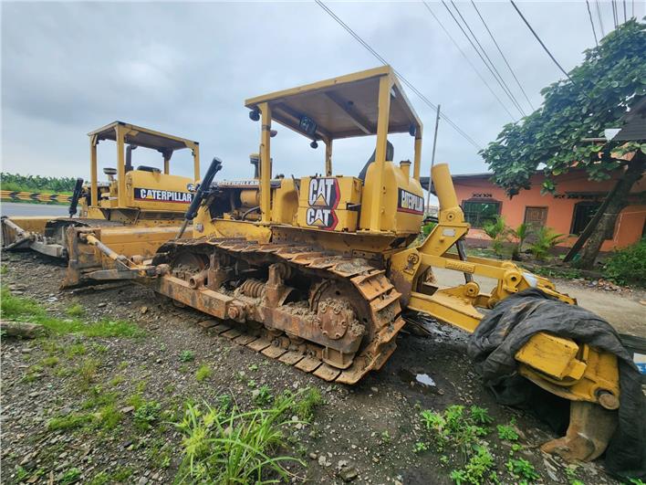 Tractores de Oruga Caterpillar D6C (El Triunfo)