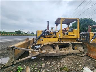 Tractores de Oruga Caterpillar D6C (El Triunfo)