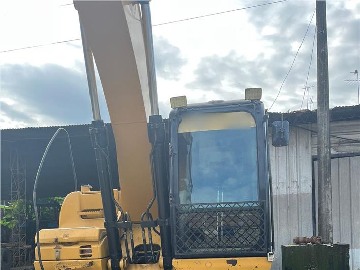 Excavadoras Caterpillar 320 DL (B.Aerea.deTaura)