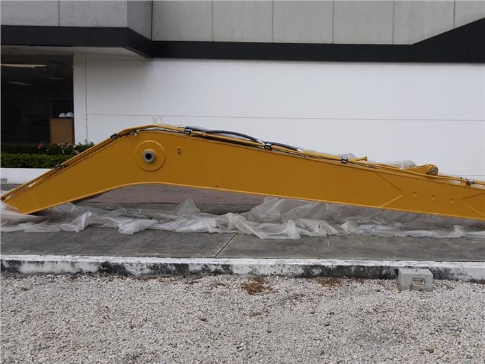 Accesorio Brazo Largo Braus Long Reach 200C para Excavadoras Komatsu PC200 y CAT 320 (Guayaquil)